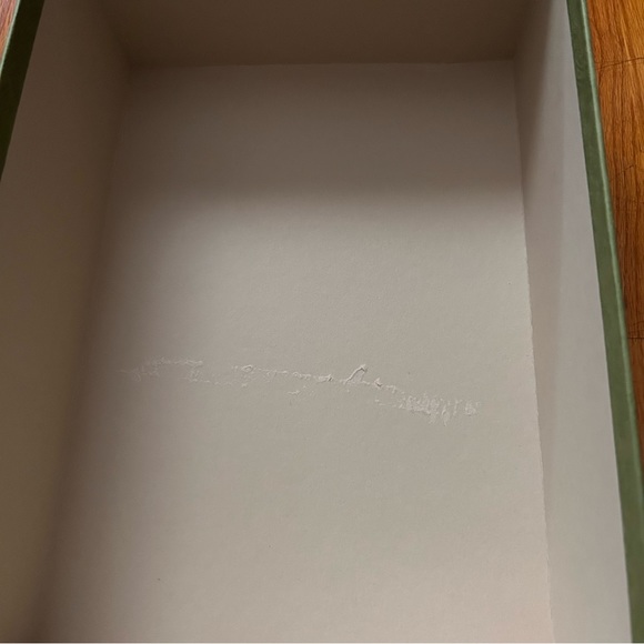 Gucci Gift Box - Picture 3 of 7